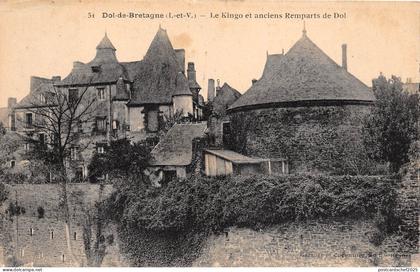 B5024 Dol De bretagne le kongio et ancients Remparts De Dol