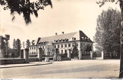 BR19631 Tavaux cites usine solvay  france