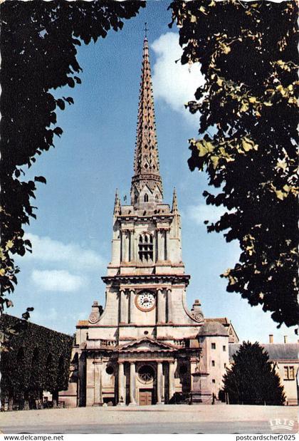 BR51292 Lucon la cathedrale France