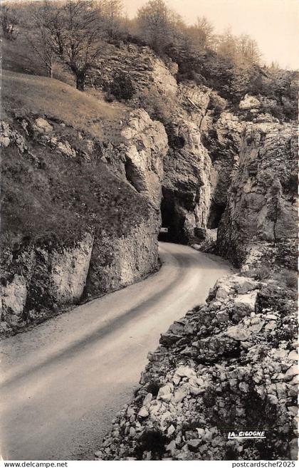 BR7617 Route de Combe Laval Tunnel des Moines  france
