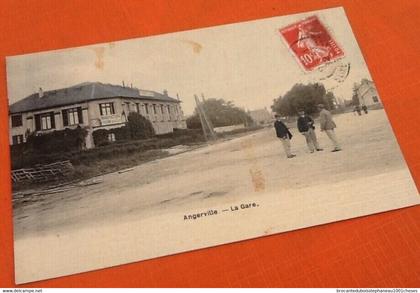 91 Angerville  La Gare