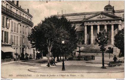 CPA  Carte Postale  France Angoulème Palais de Justice  et Hotel du Palais   VM105489