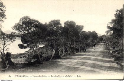 CPA L'Esterel Corniche d'Or La Route pres Antheor