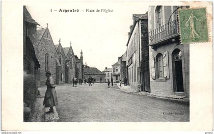 53 ARGENTRE - Place de l'église