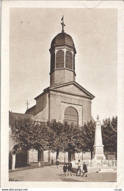 CPA Arnay-le-Duc L'église et le monument aux morts