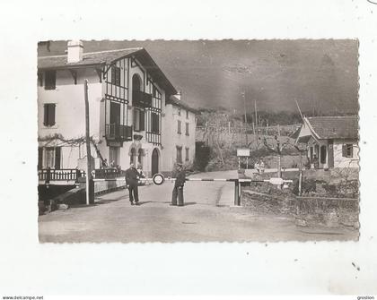 ARNEGUY 15 PUENTE INTERNACIONAL (DOUANIERS)