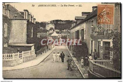 CPA Arromanches La Rue Fresne