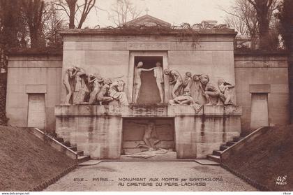 PARIS(20 em ARRONDISSEMENT) PERE LACHAISE