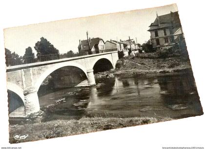 08  Attigny  Le Pont et les Bourgs