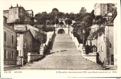 CPA Auch L'Escalier Monumental