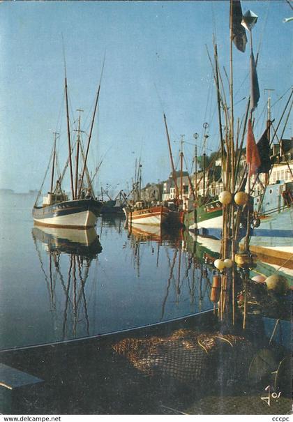 CPSM Audierne Le Port de Pêche Thoniers à Quai