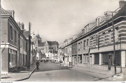 CPSM Aumale La Rue Saint-Lazare