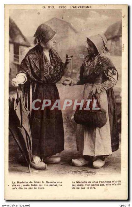CPA L Auvergne Folklore Costume Femmes