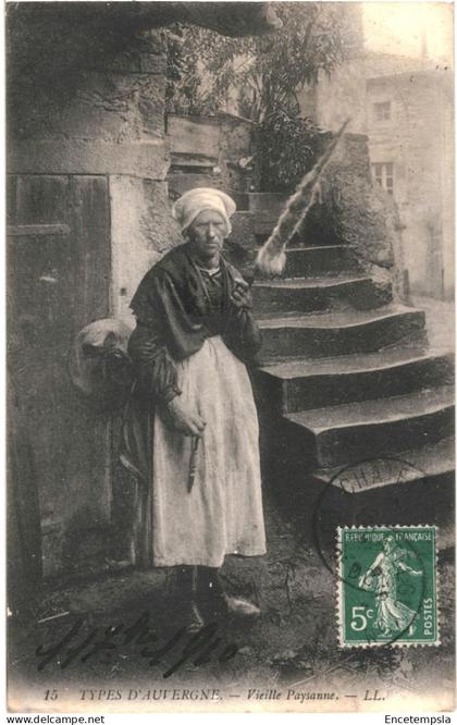 CPA Carte postale  France Auvergne Vieille paysanne  VM66387