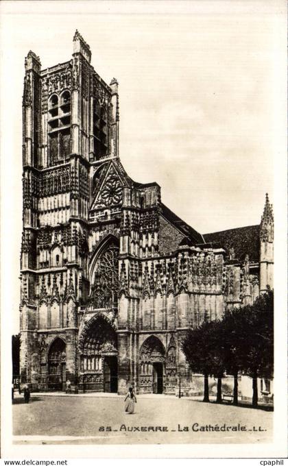 CPA Auxerre La cathedrale