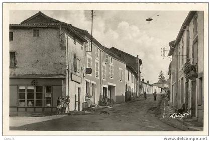 AVAILLES LIMOUZINE 86 - Route de Confolens