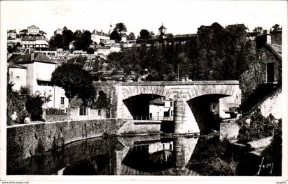 CPA Avallon Cousin le pont