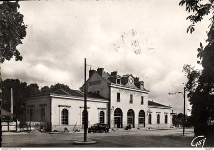 CPSM Avon (Seine et Marne) La Gare de Fontainbleau Avon