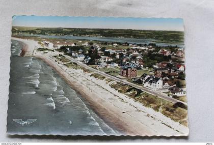 Cpm, Barneville sur mer, la plage et au fond le Havre, Manche 50