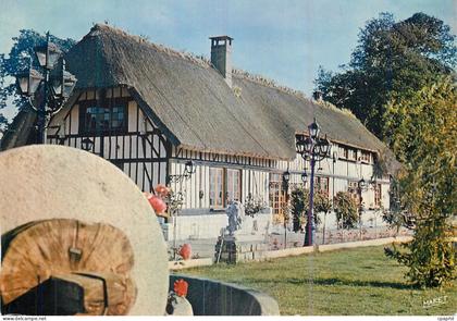 CPM Chaumiere Normande