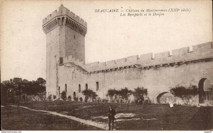 CPA Beaucaire le chateau de Montmorency Les remparts et le donjon