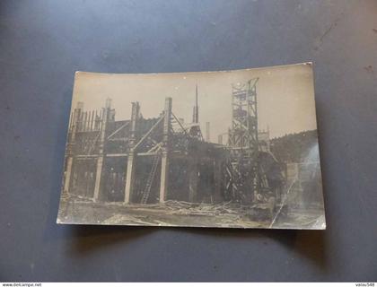 C-10138 , Carte Photo, BEDARIEUX, Construction d'un grand bâtiments, poteaux, ouvriers, Photographe Farrerons
