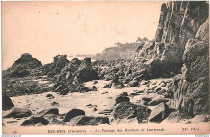 CPA Carte postale France Beg Meil Passage des rochers de Lantecosti VM64921