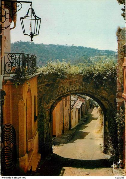 CPSM Biot (A Mmes) Vieilles Rue
