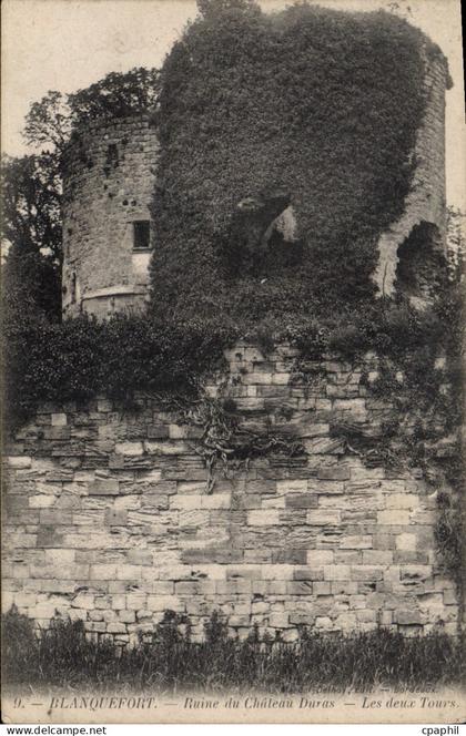 CPA Blanquefort Ruine du Chateau Duras Les Deux Tours