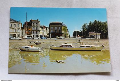 Cpm 1978, Blaye, le port et les hôtels, Gironde 33