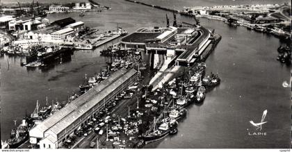 CPA Boulogne Sur Mer le port de Boulogne