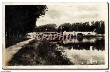 CPA Bray sur Seine Les promenades aux bords de la Seine