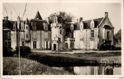 CPA Bressuire Chateau de Blanche Coudre Les douves