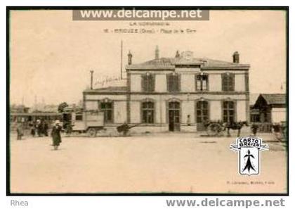 61 Briouze - 15 - BRIOUZE (Orne) - Place de la Gare - cpa