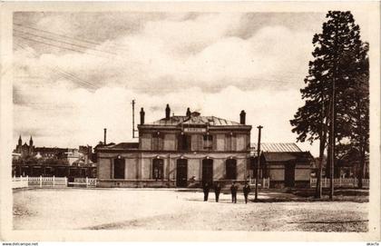 CPA BRIOUZE - La Gare (356721)