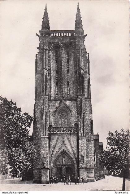 29 CARHAIX PLOUGUER EGLISE ST TREMEUR