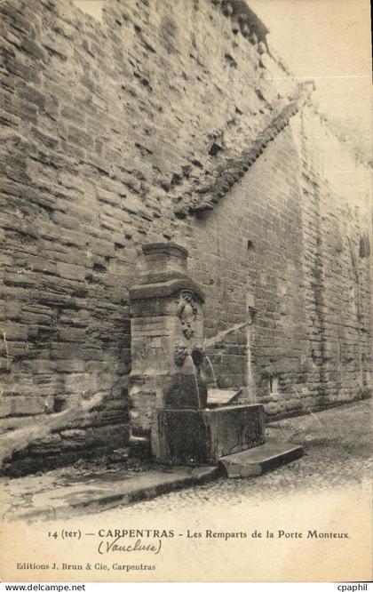 CPA Carpentras Les Remparts de la Porte Monteux