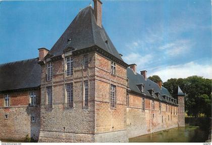 CPM Chateau de Carrouges Orne Facades sur les douves