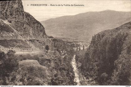 CPA Cauterets Entree de la Vallee de Cauterets