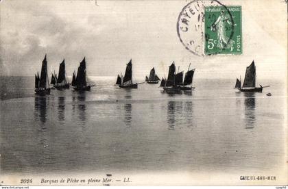 CPA Cayeux sur Mer Barques de Peche en Pleine Mer