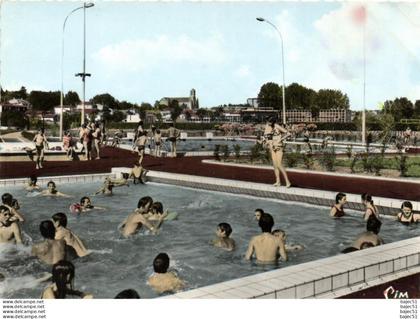 Cerizay - la piscine