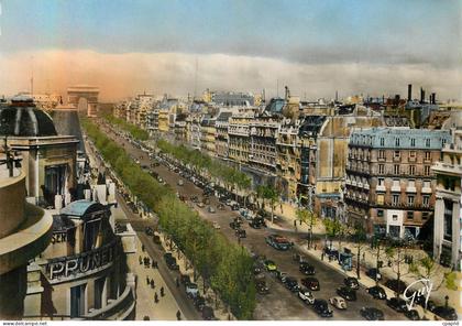 CPM Paris et ses Merveilles Avenue des Champs Elysees