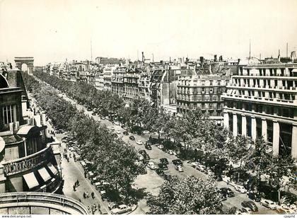 CPM Paris Les Champs Elysees