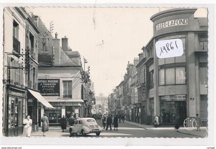 CPM-19861-08-Charleville -La rue de la République dans les années 1960--Envoi gratuit