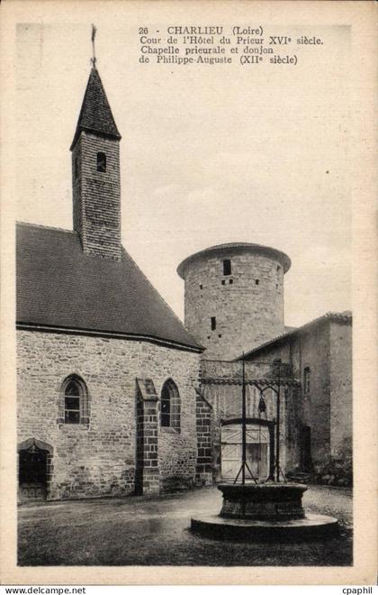 Charlieu - Cour de l'Hotel du Prieur - CPA
