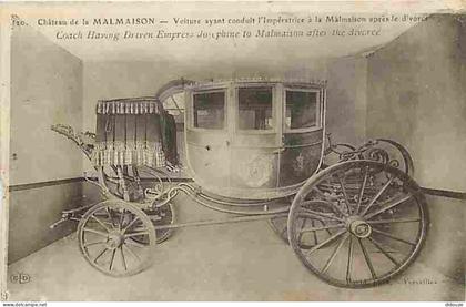 Carte Postale Ancienne - 92 - Château de la Malmaison - Voiture ayant conduiy l'Impératrice à la Malmaison après le divo