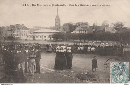 CHÄTEAULIN : (22) Un Mariage à Châteaulin. Sur les quai, avant la danse