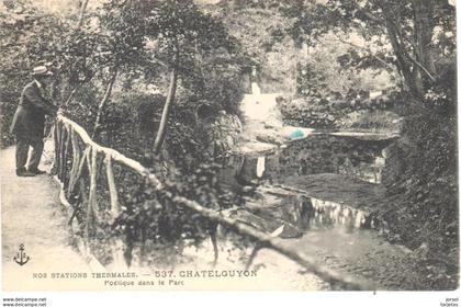 POSTAL    CHATELGUYON (ESTACIONES TERMALES)  -FRANCIA  - POÉTICA EN EL PARQUE (POETIQUE DANS LE PARC)