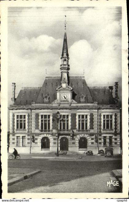 CPA Chauny Aisne l'Hotel de Ville