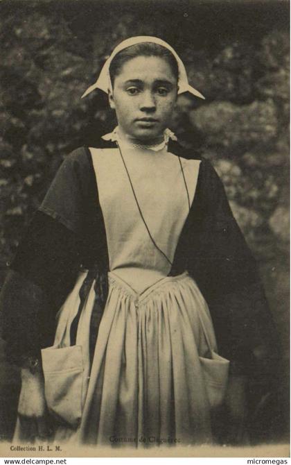 56 - Costume de Cléguérec